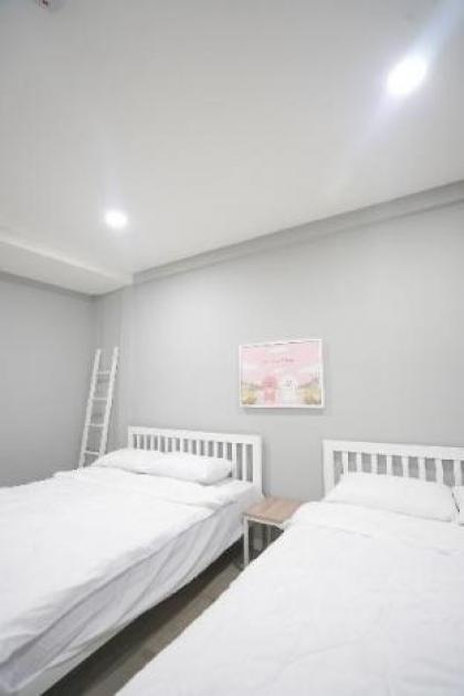 So-K Homey 3 min from MRT / 4th Floor (Grey No.2)x - image 13