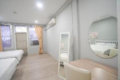 So-K Homey 3 min from MRT / 4th Floor (Grey No.2)x - image 3