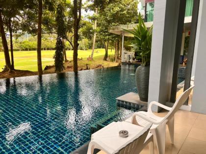 1 BR Par Phuket Deluxe Single Bed Kathu Phuket - image 15