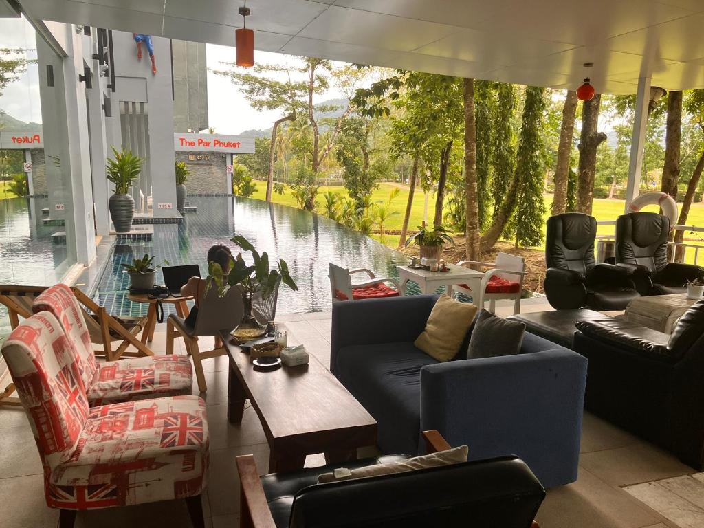 1 BR Par Phuket Deluxe Single Bed Kathu Phuket - image 6