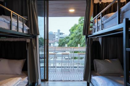 Ekkamai Buds & Beds - 420 Hostel - image 2