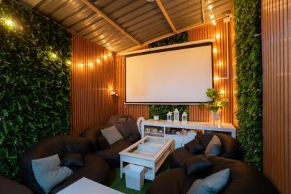 Ekkamai Buds & Beds - 420 Hostel - image 7
