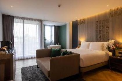 Superior Corner Room 32sqm - Chao Phraya River