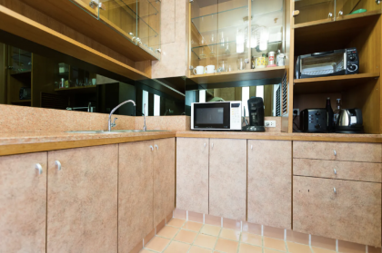 Homey Studio Apt in Upscale Area - image 5