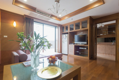 Homey Studio Apt in Upscale Area - image 7