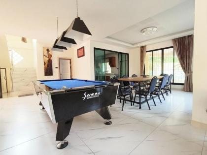 Five bedroom pool villa - image 13