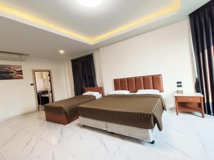 Five bedroom pool villa - image 9