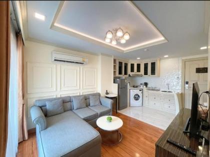 Premier one bedroom suite 40sqm - central area - image 10