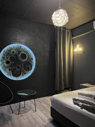 Doctor Alien Hostel - image 3