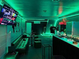Doctor Alien Hostel - image 7