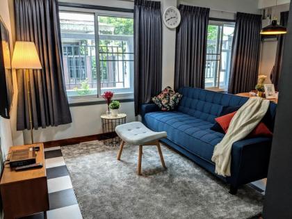 EntireSingleHouse 2br 400m-MRT HuaiKwang 2carpark Bangkok 
