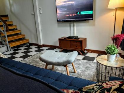 EntireSingleHouse 2br 400m-MRT HuaiKwang 2carpark - image 13