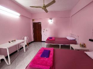 Cozy Magenta Room Love&Light Thonglo Ekamai - image 6