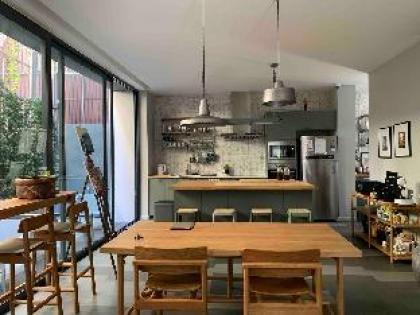Cozy 4BR vacation home - Steps from Siam Paragon - image 4