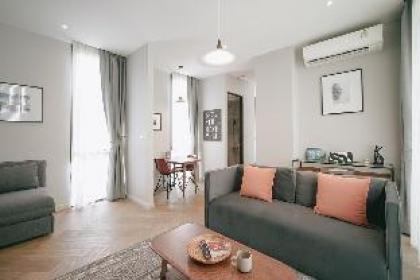 Cozy 4BR vacation home - Steps from Siam Paragon - image 9