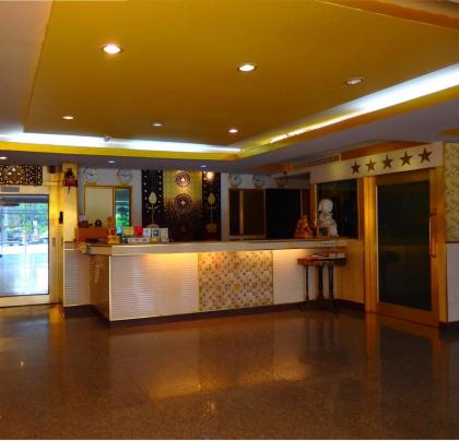 Pohseen Grand Palace Hotel - image 12