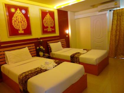 Pohseen Grand Palace Hotel - image 4