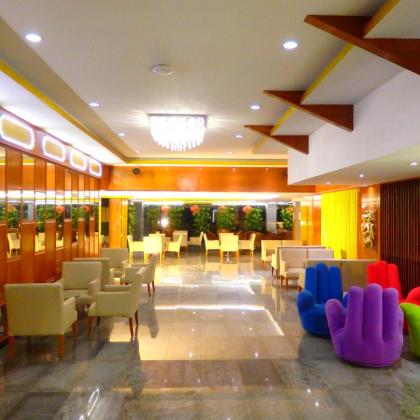 Pohseen Grand Palace Hotel - image 5