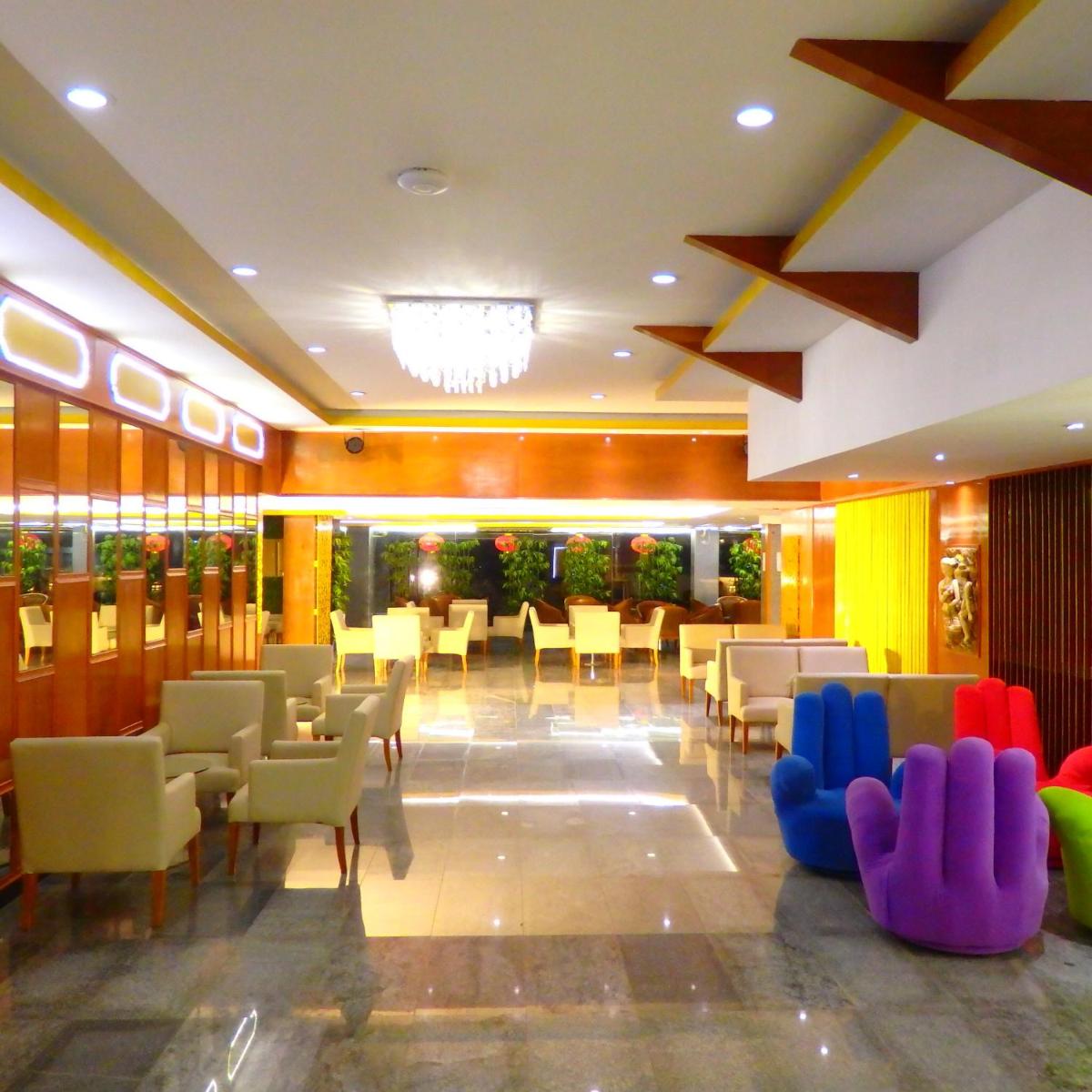 Pohseen Grand Palace Hotel - image 5