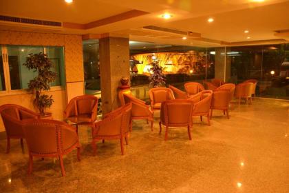 Pohseen Grand Palace Hotel - image 6