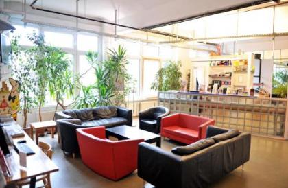 Hotel Transit Loft - image 20