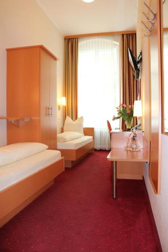 Air In Berlin - image 7