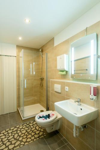 Hotel Pension Dahlem - image 4