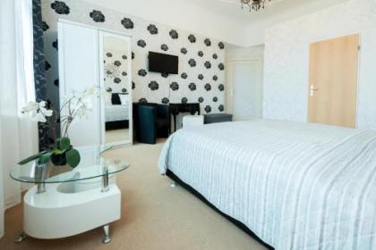 Hotel Pension Dahlem - image 9
