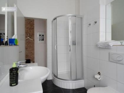 limehome Berlin Kopenhagener Straße - image 10