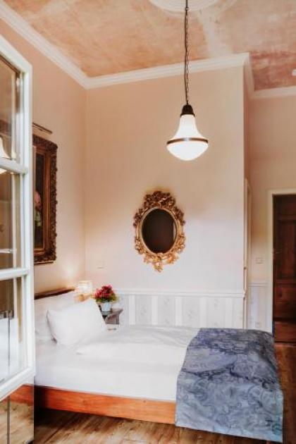 Garden Boutique Hotel - image 9