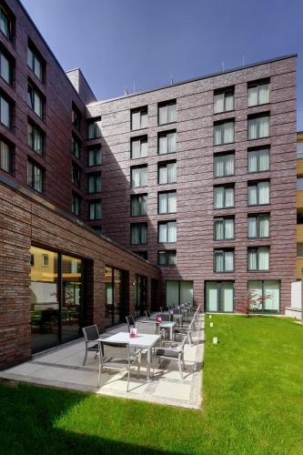 Hampton By Hilton Berlin City West - image 6