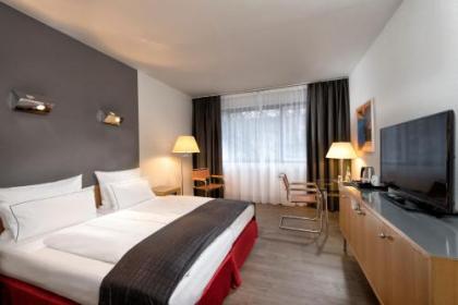 Holiday Inn Berlin City-West - image 19