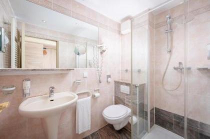 Seehotel Grunewald - image 20