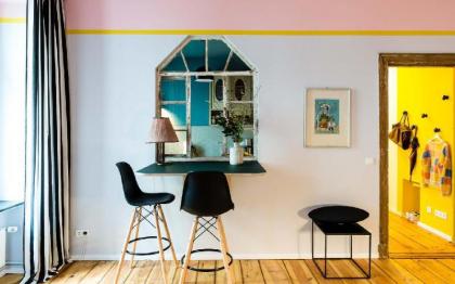 Design and Art Deco Apartment with Balcony Heart of Berlin - image 2