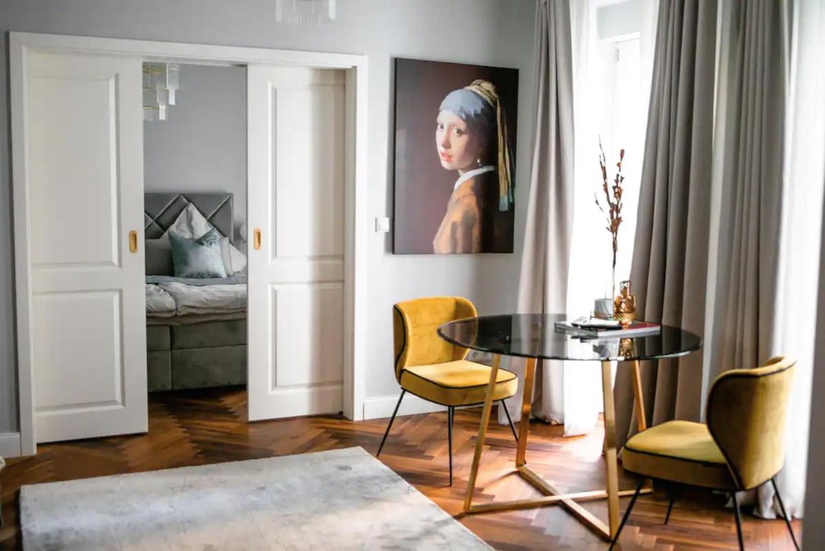 Exclusive calm and designer flat in Charlottenburg - main image
