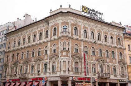 Centrooms House - image 1