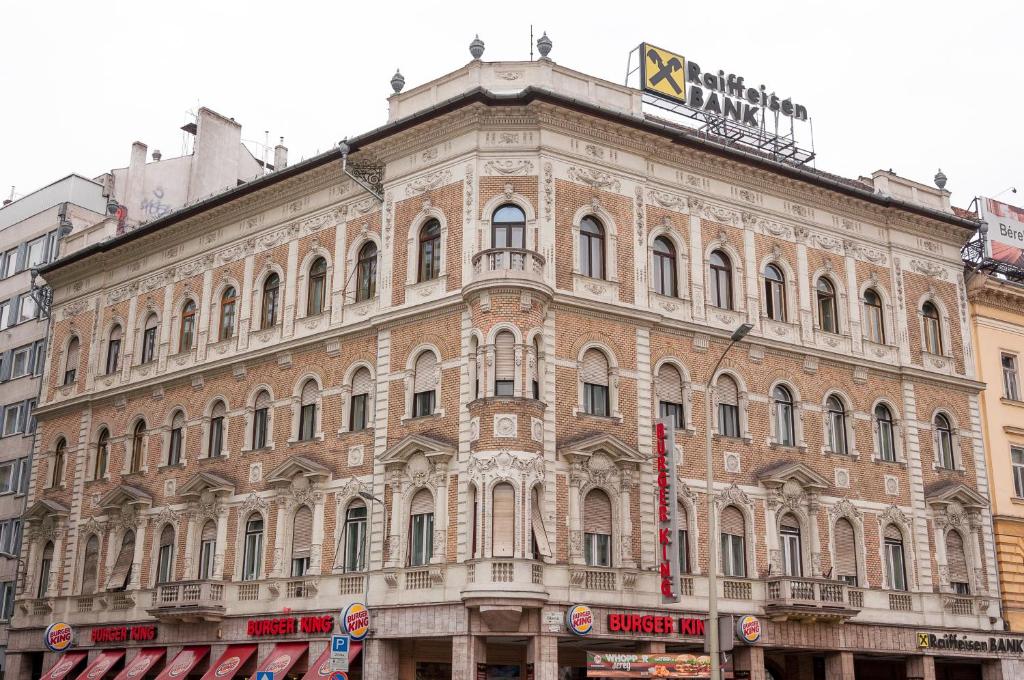 Centrooms House - main image