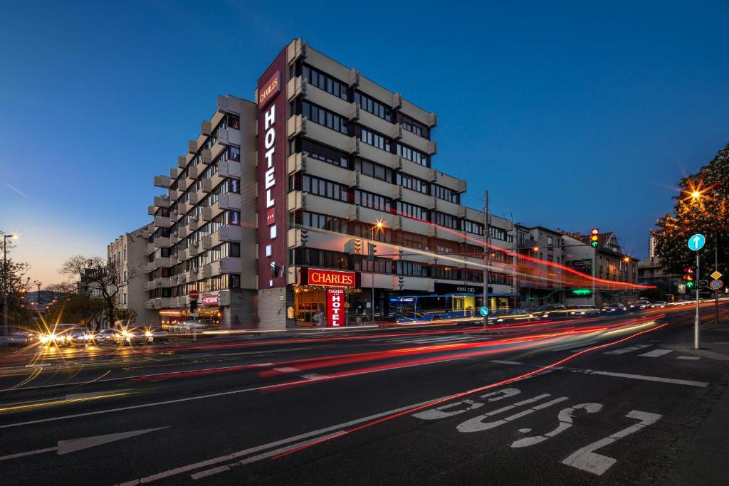 Hotel Charles - main image