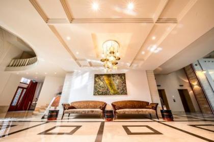 Continental Hotel Budapest - image 20