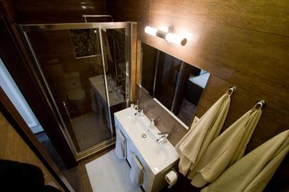 Elisabeth Bridge Apartmans - image 13