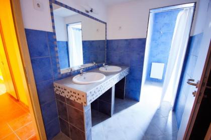 Shantee House - image 2
