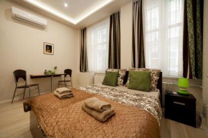 Budapest Holidays Apartments - image 17