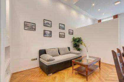 Real Apartments Múzeum - image 6