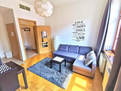 Gozsdu Apartment - image 1