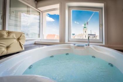 Enzo Capo Suites Down Town - image 19
