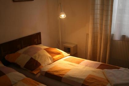 Margaret Bridge Studio Apartment - image 18