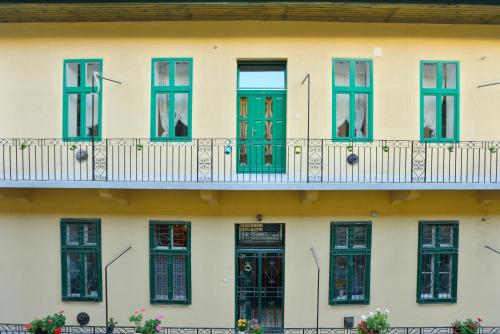 Gozsdu Apartments in Center - image 6