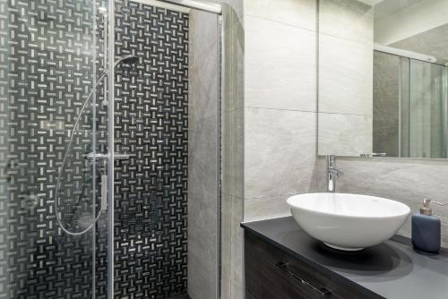 K11 Exclusive Apartment at Szimpla - image 6