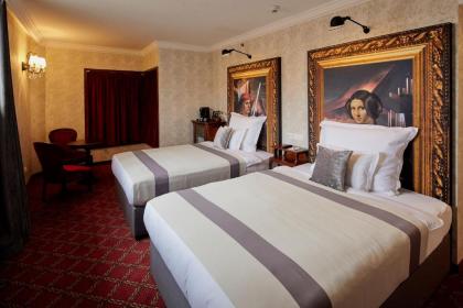 Mystery Hotel Budapest - image 17