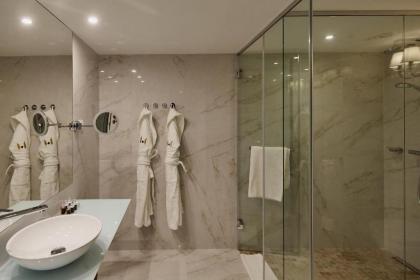 Mystery Hotel Budapest - image 18